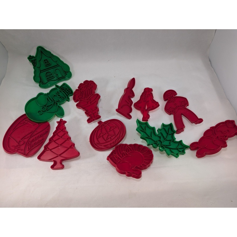 Vintage Hallmark Plastic Cookie Cutters Lot Red Green Holiday Christmas‎